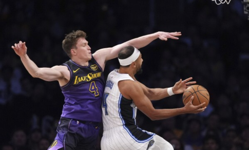 franz-wagner-s-clutch-three-ends-lakers-home-streak